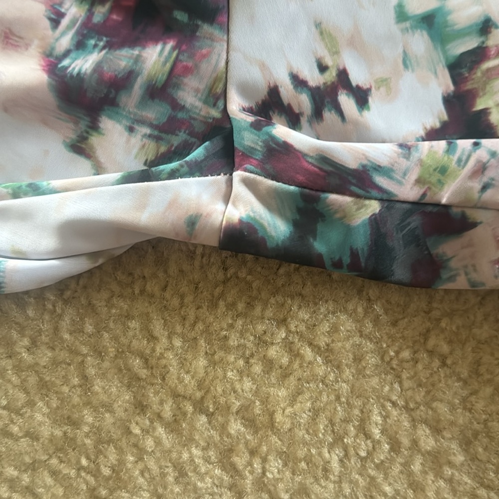 AMERICAN EAGLE HI-RISEFloral Print and Design Stretchy Leggings Size Medium - Picture 4 of 5